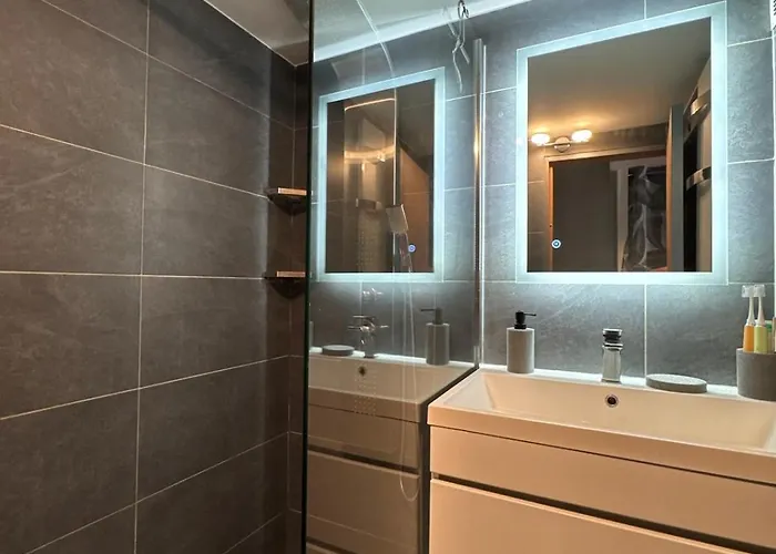 Appartamento Maison De En Centre-ville Avec Terrasse Et Parking