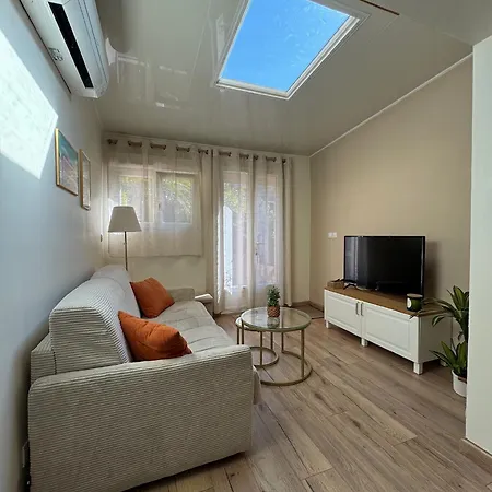 Maison De En Centre-ville Avec Terrasse Et Parking Apartamento *