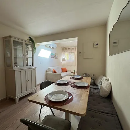 Maison De En Centre-ville Avec Terrasse Et Parking Apartamento Sainte-Maxime