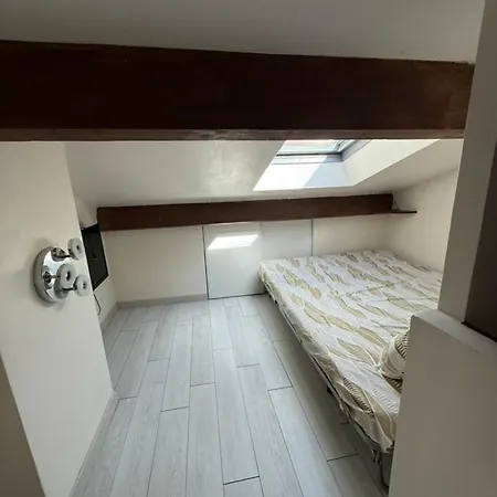 Maison De En Centre-ville Avec Terrasse Et Parking Apartamento
